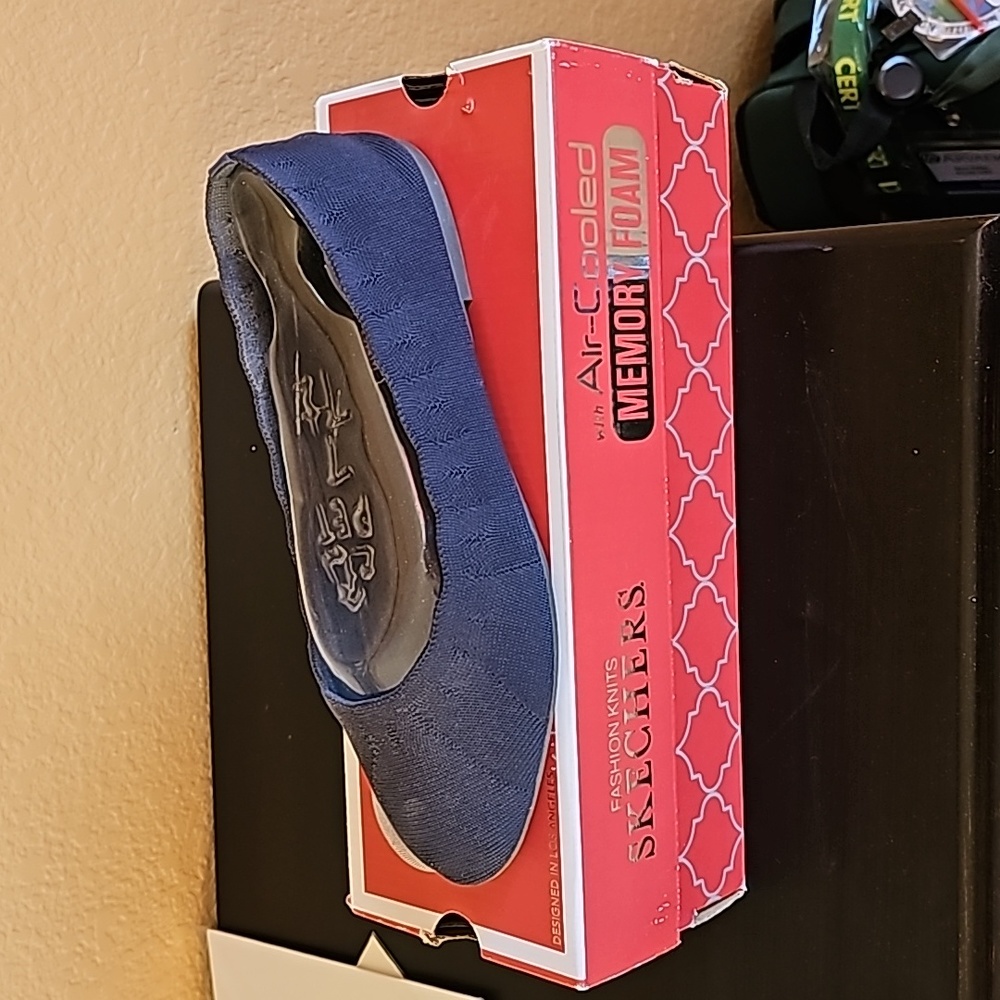 NIB $52 Sketcher Cleo Bewitch Memory Foam Navy Blue Flats 7.5